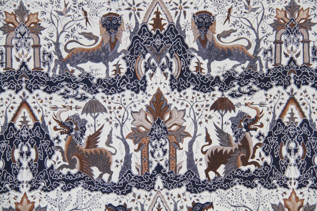 Batik tulis cirebon motif singa payung catrawarta Batik tulis cirebon motif singa payung